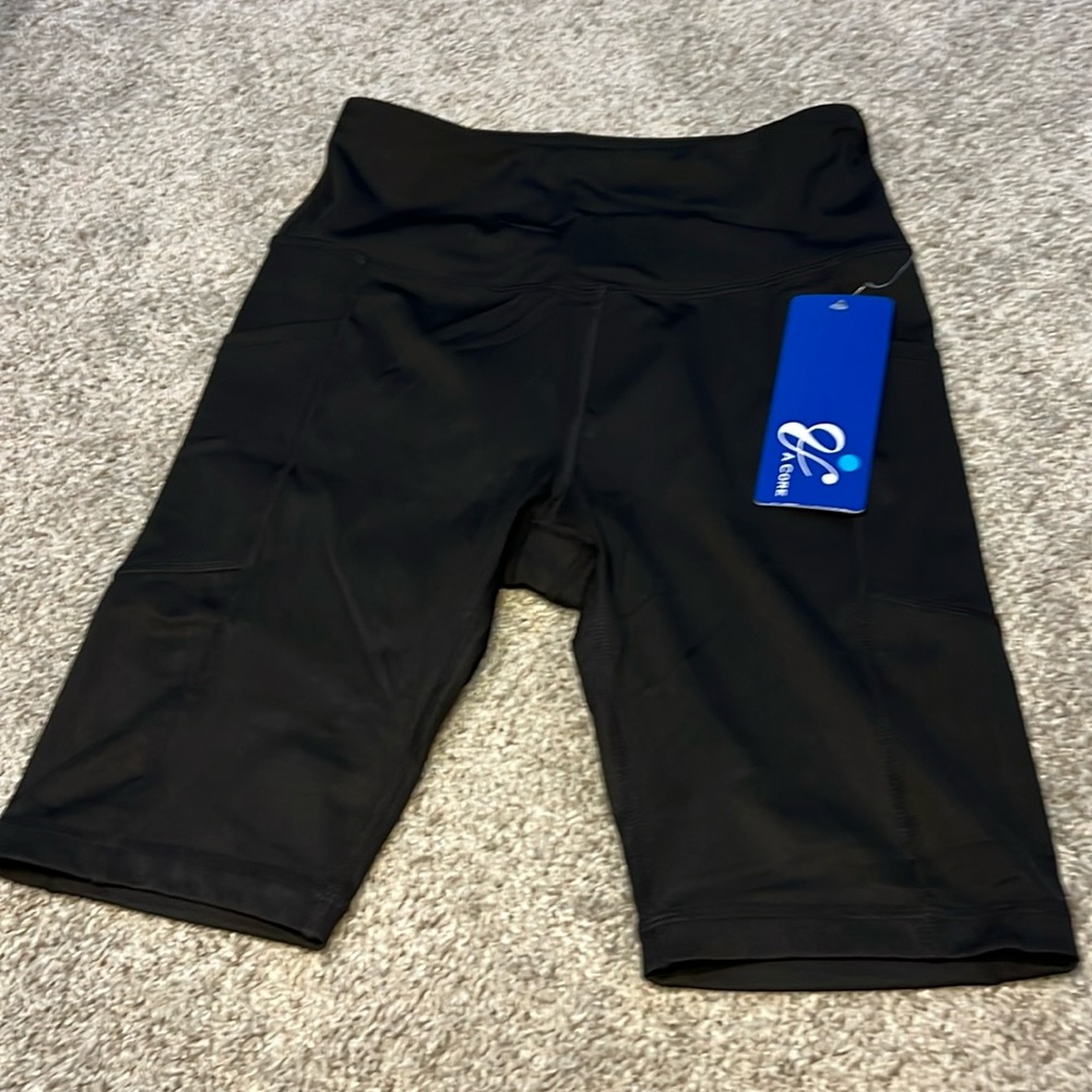 NWT V ACORE Black size SMALL S stretchy workout pants shorts gym athletic yoga